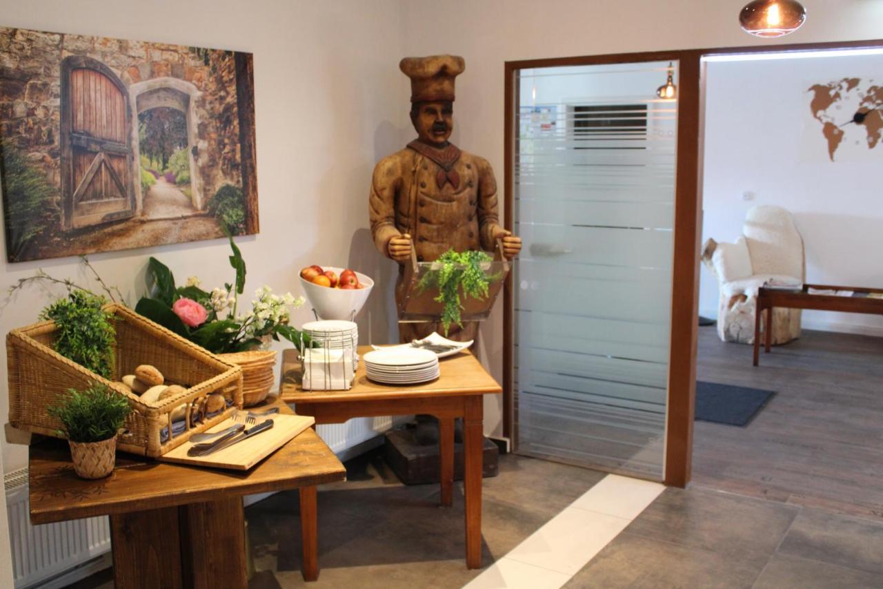Hotel Maximo Pinneberg Ngoại thất bức ảnh