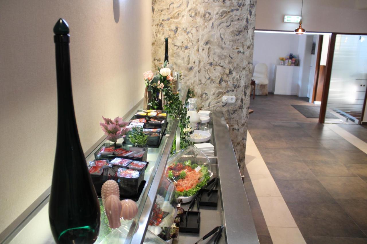 Hotel Maximo Pinneberg Ngoại thất bức ảnh