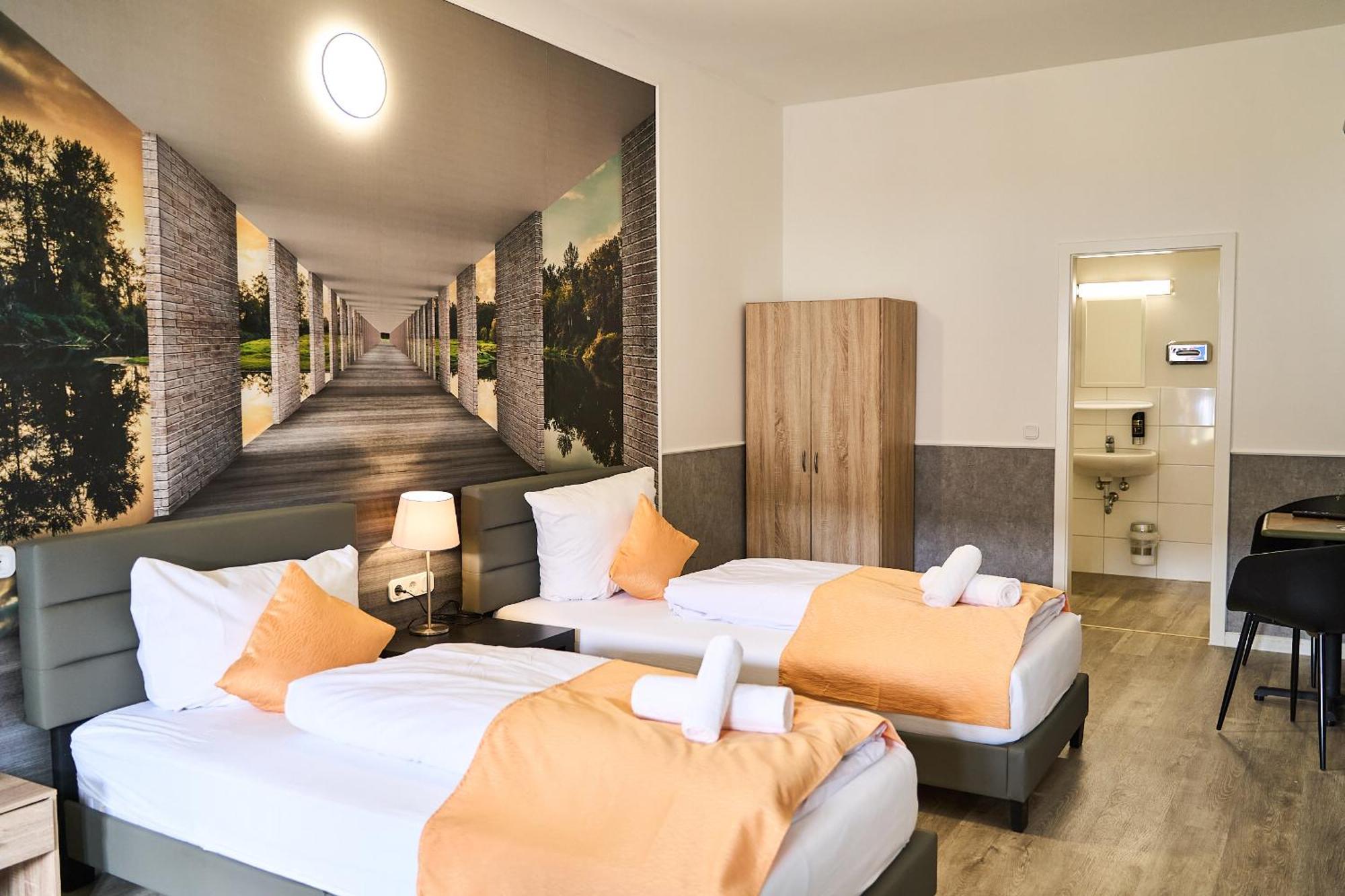 Hotel Maximo Pinneberg Ngoại thất bức ảnh