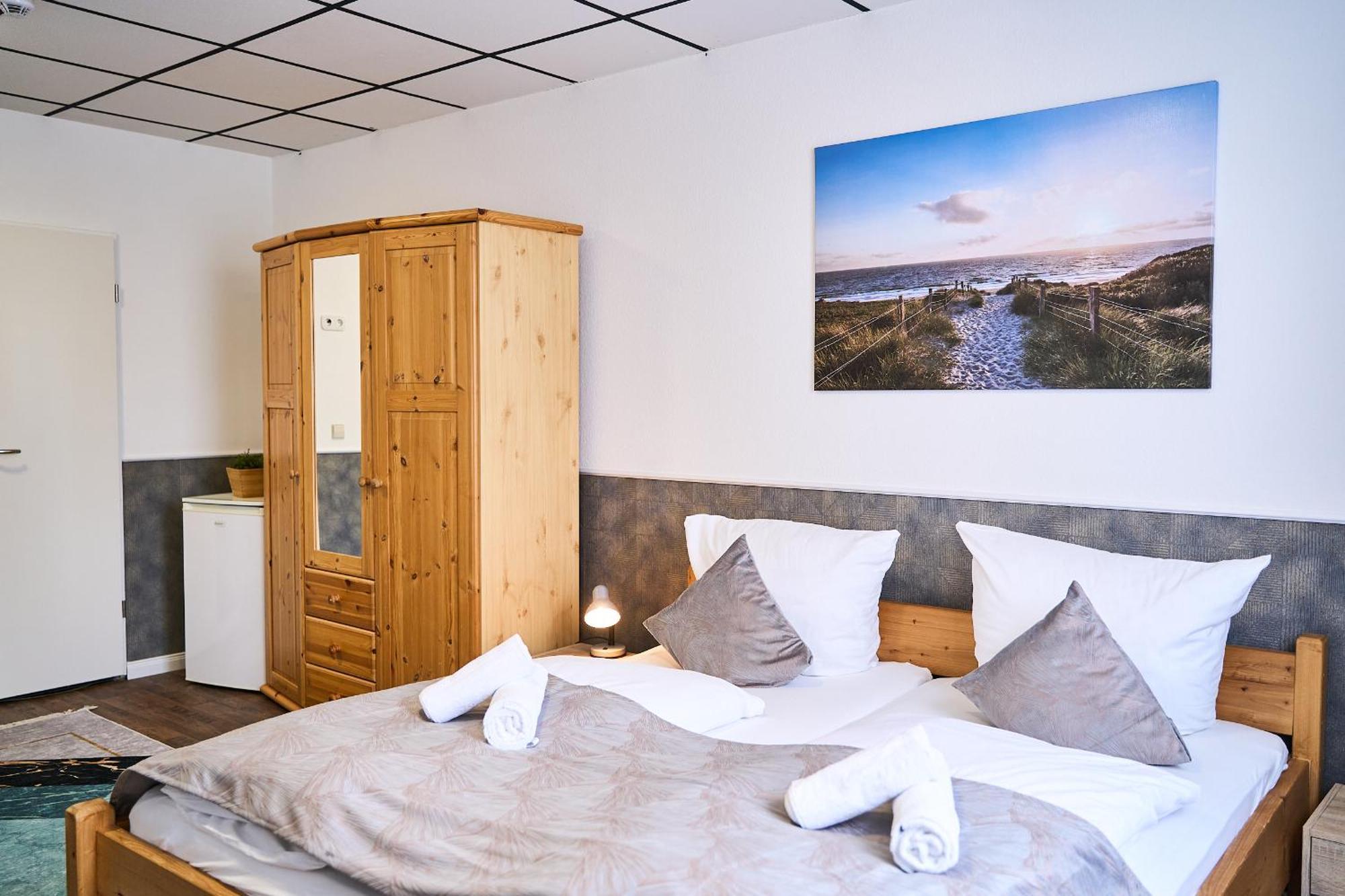 Hotel Maximo Pinneberg Ngoại thất bức ảnh