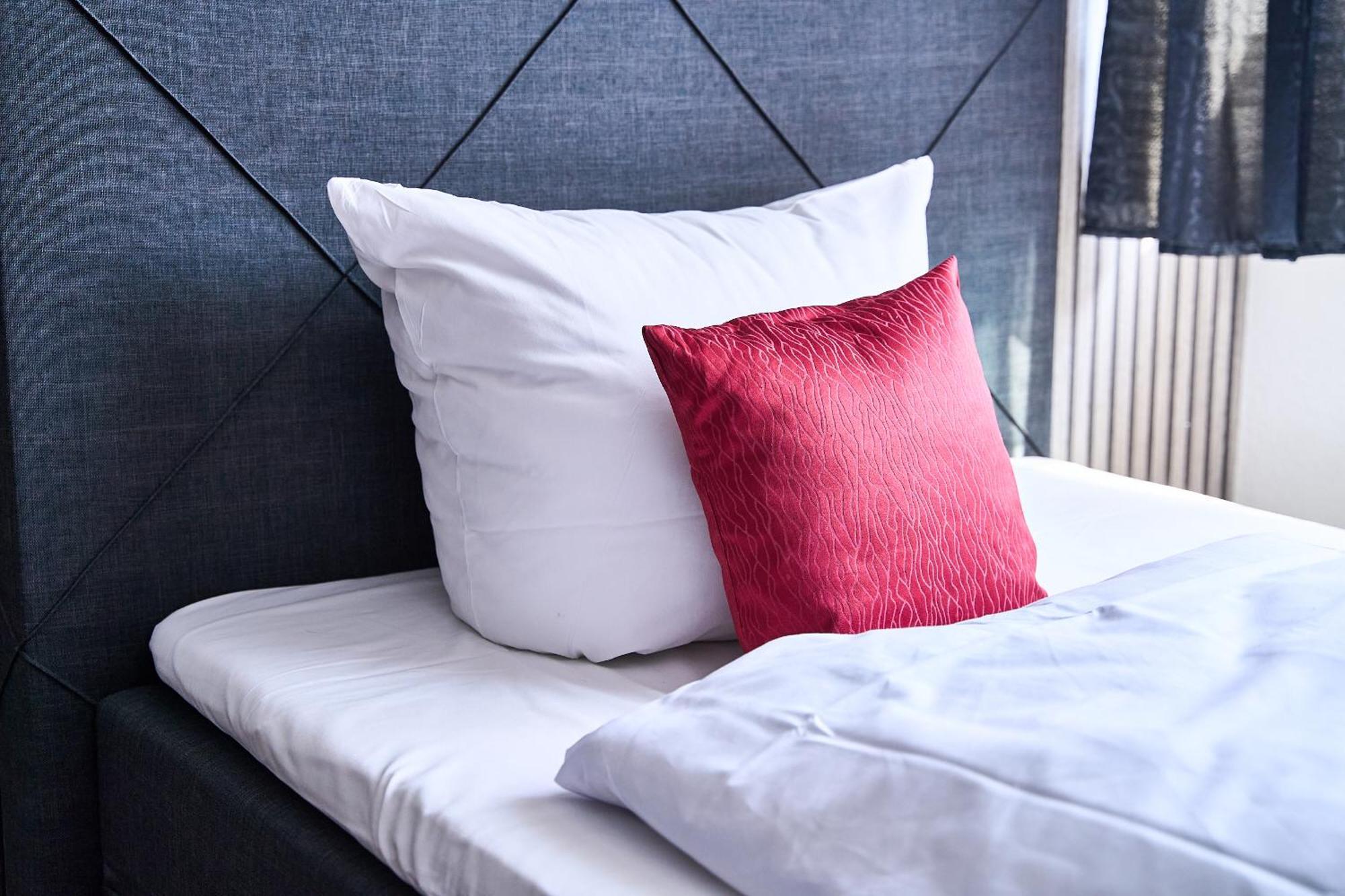 Hotel Maximo Pinneberg Ngoại thất bức ảnh